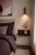 Haengender-Nachttisch-Flow-filigran---Metall-Wandnachttisch-fuers-Schlafzimmer