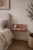 Haengender-Nachttisch-Flow-filigran---Metall-Wandnachttisch-fuers-Schlafzimmer