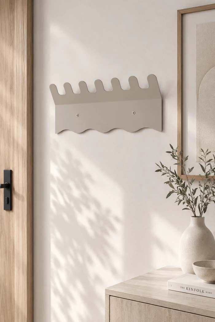 Wandgarderobe-fuer-den-Flur-Flow-Maxi---Kleider-Organizer-aus-Metall