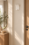 Metall-Garderobe-fuer-den-Flur-Crocodile-Medi---geometrische-Wandgarderobe