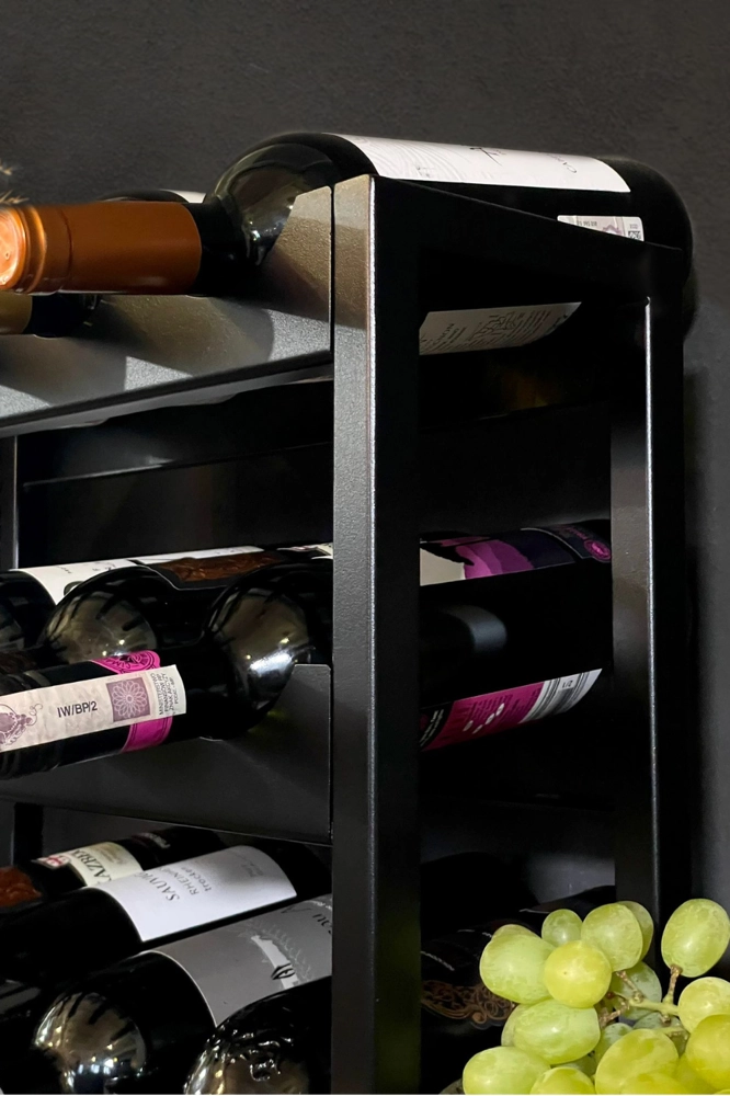 Metalowy-stojak-na-wino-Ribera-12 (4).webp