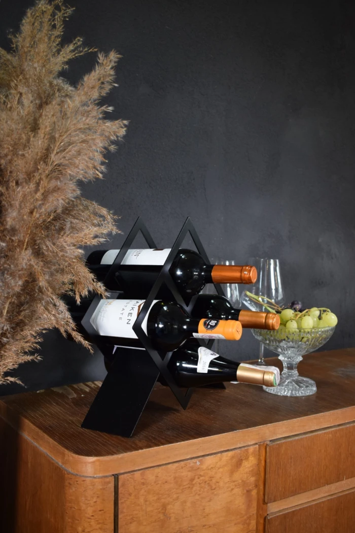 Metalowy-stojak-na-wino-Loft-Nero (1).webp