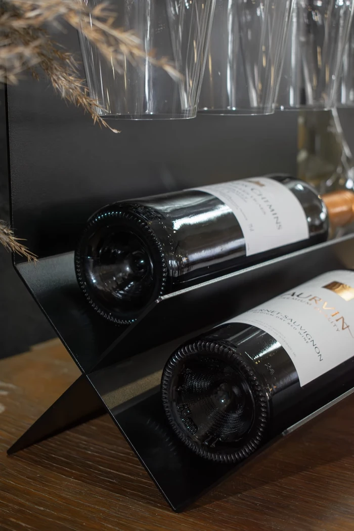Metalowy-stojak-na-wino-Rosso-II (2).webp